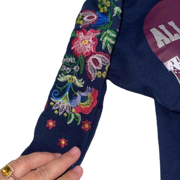 Delia’s Girl Sweatshirt w/ Embroidered Sleeves - Kids Size Large (14/16) - Picture 3 of 8